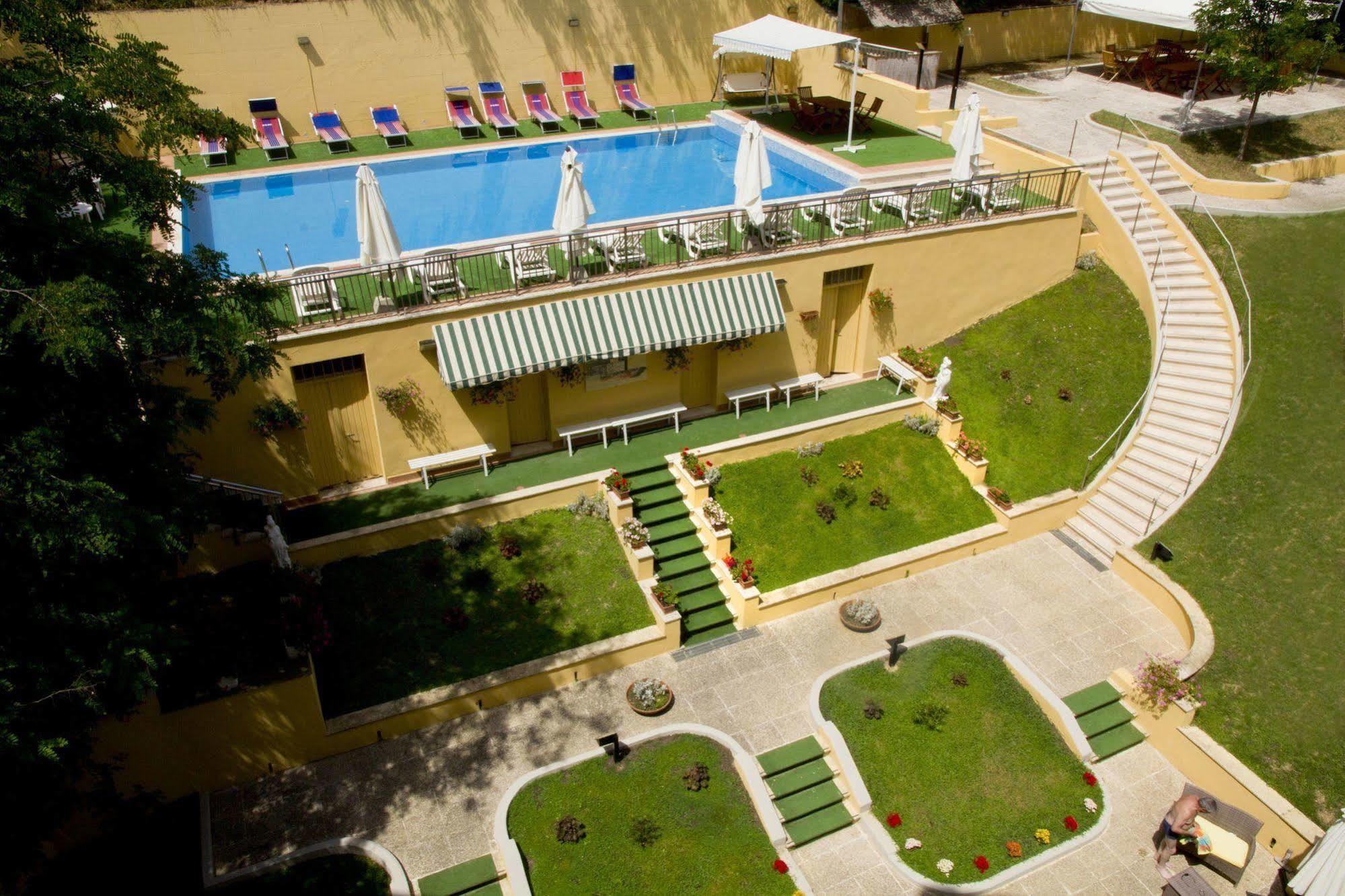 Hotel Alexander Palme Chianciano Terme Ngoại thất bức ảnh